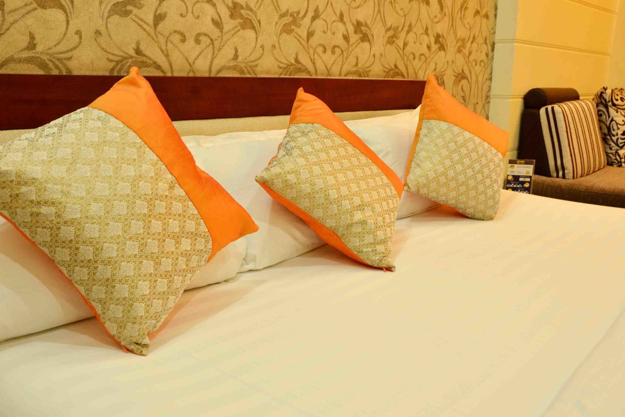Oyo 742 Hotel Kings Park Indore Exterior photo